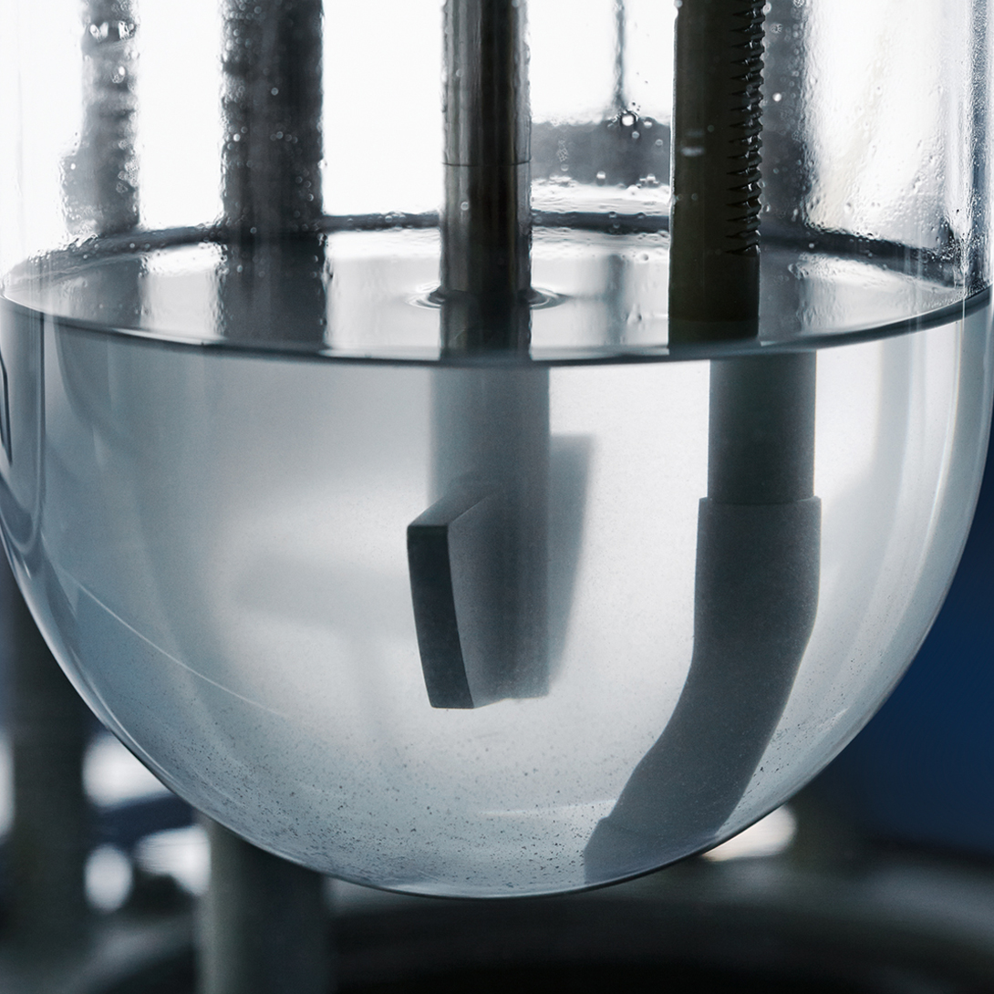 The fully automated dissolution benchtop tester AT MD automatically performs highly effective and robust cleaning routines