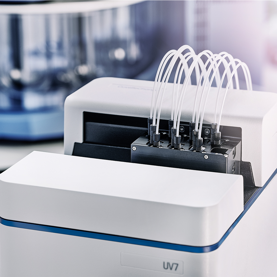 Sofortige Ergebnisse mit integriertem UV-Vis-Spektrophotometer für die Lösungsgeschwindigkeitsprüfung.