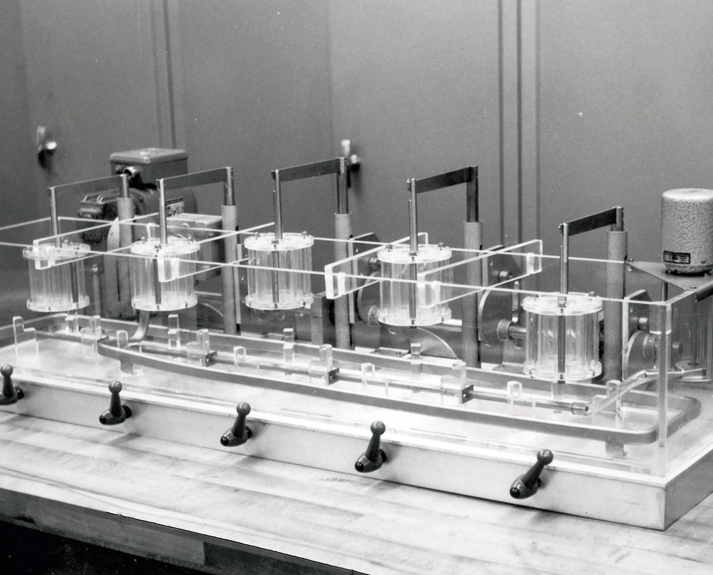 Are you aware that SOTAX's origins date all the way back to 1948? That the history of SOTAX also includes mirror stereoscopes, mechanically moving advertising objects, high-current contacts, and transfer printers?